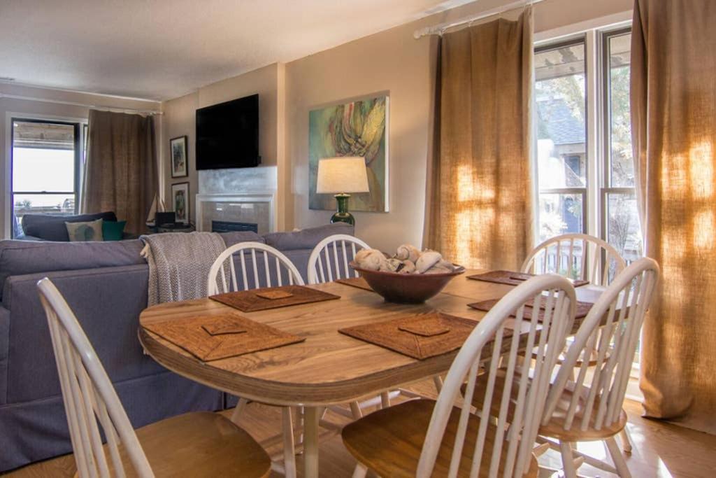 Pelican Point Unobstructed Beach Views Beach Access Out Back Door! Harbor Island Extérieur photo