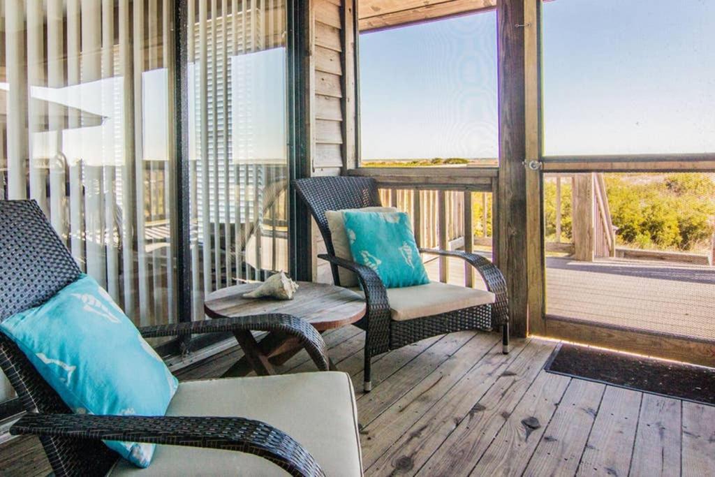 Pelican Point Unobstructed Beach Views Beach Access Out Back Door! Harbor Island Extérieur photo