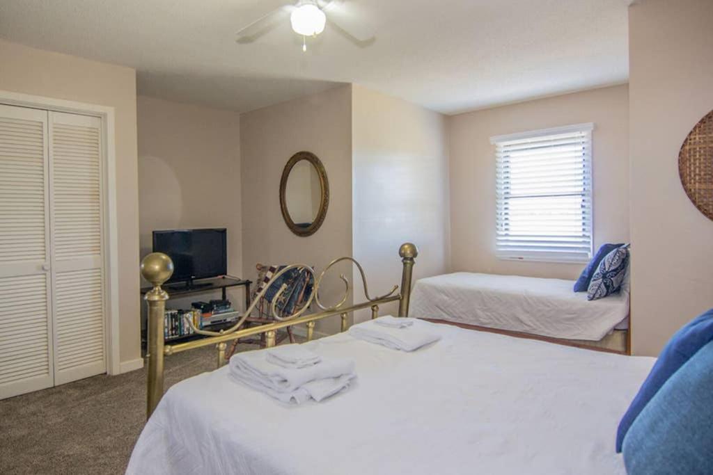 Pelican Point Unobstructed Beach Views Beach Access Out Back Door! Harbor Island Extérieur photo