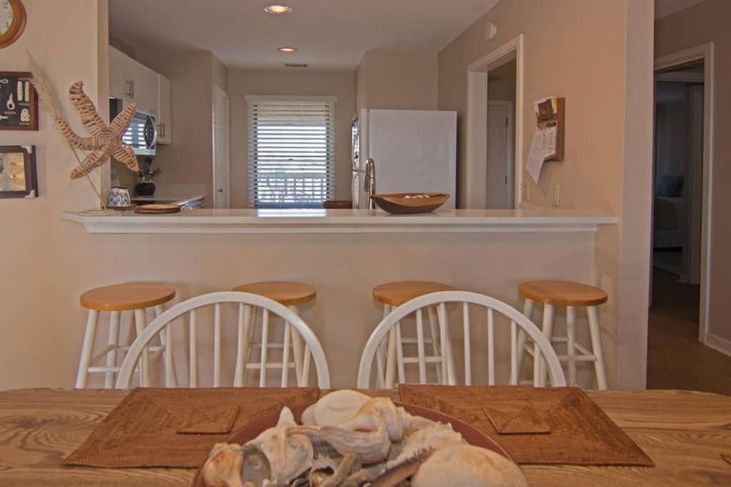 Pelican Point Unobstructed Beach Views Beach Access Out Back Door! Harbor Island Extérieur photo